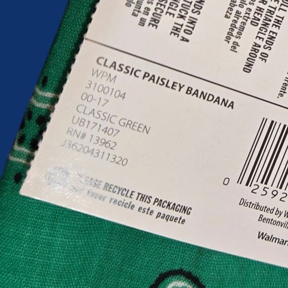 St. Patrick's 1980 Leprechaun Power Button & Vintage Casino Lucky Irish Keychain - Picture 12 of 13